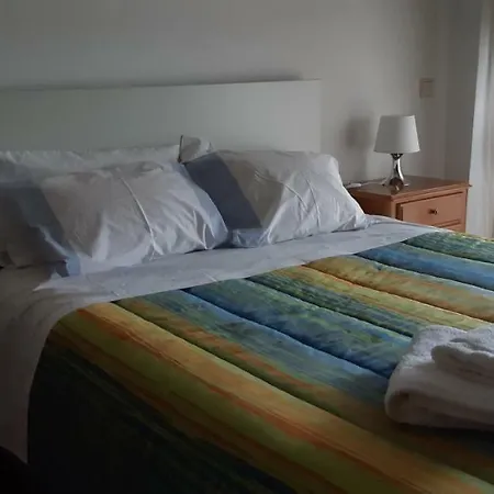 1 Guest house *